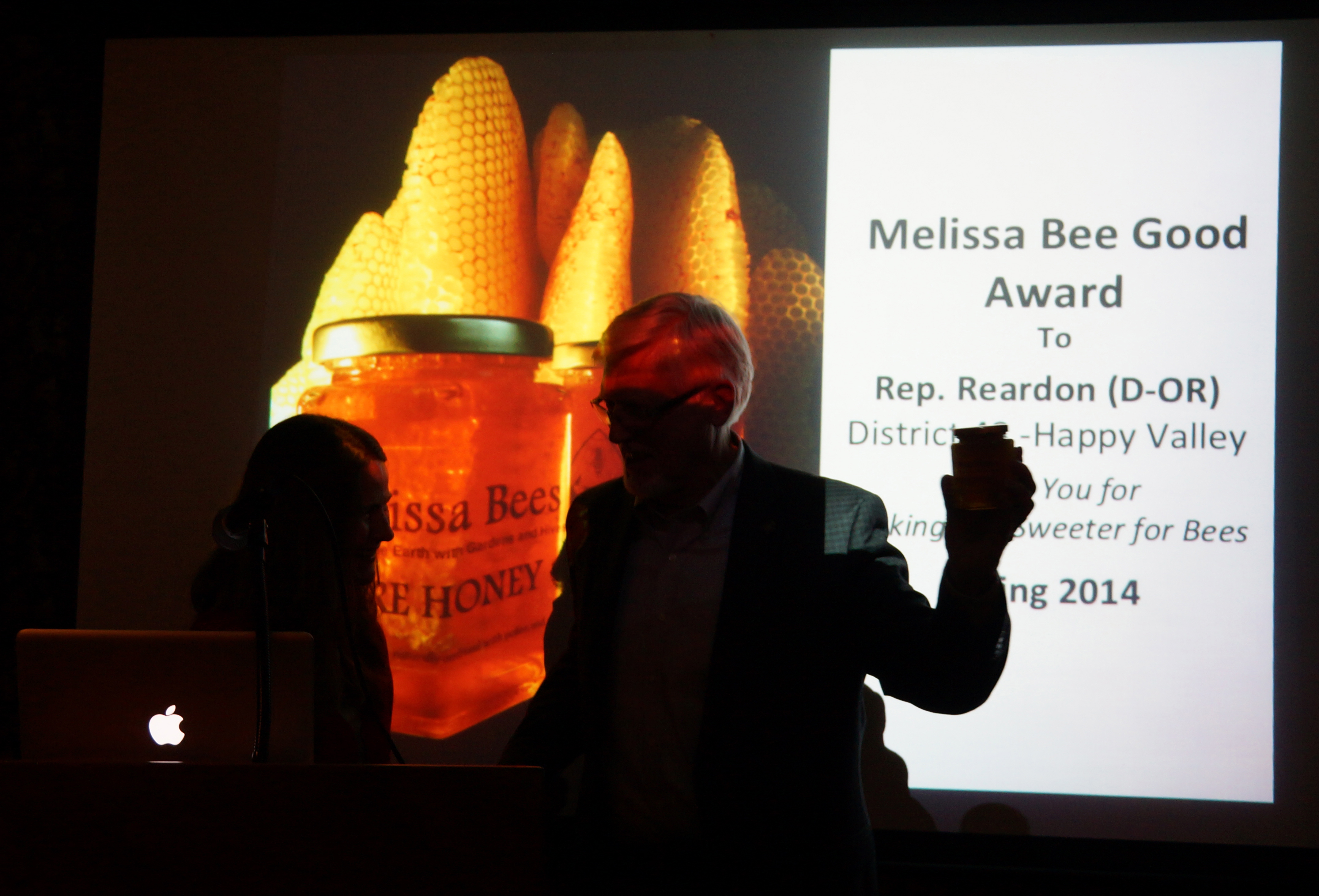 Melissa Bee Good Award Reardon Accepts